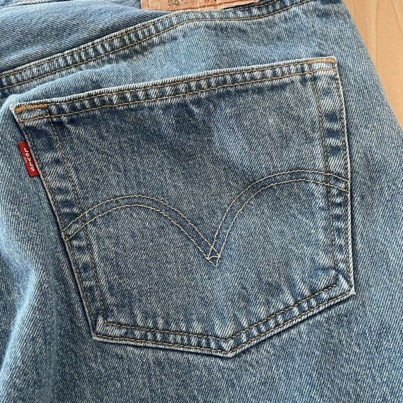 Levi's 501 Light Blue Jeans (Men's Size 38x32) Levi Strauss actual 35x27 (0365) - Picture 4 of 10